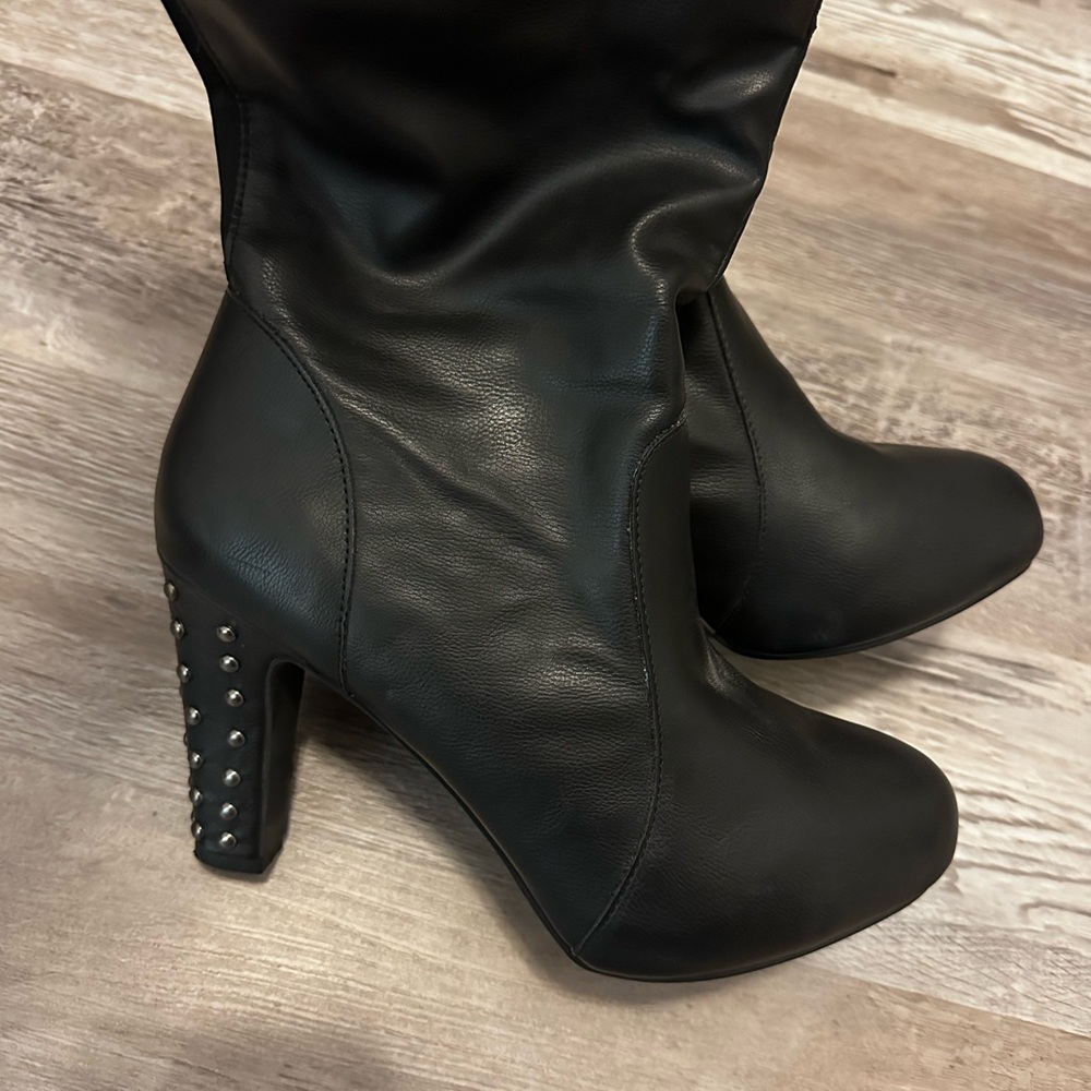 Torrid knee high studded heel boots size 9
